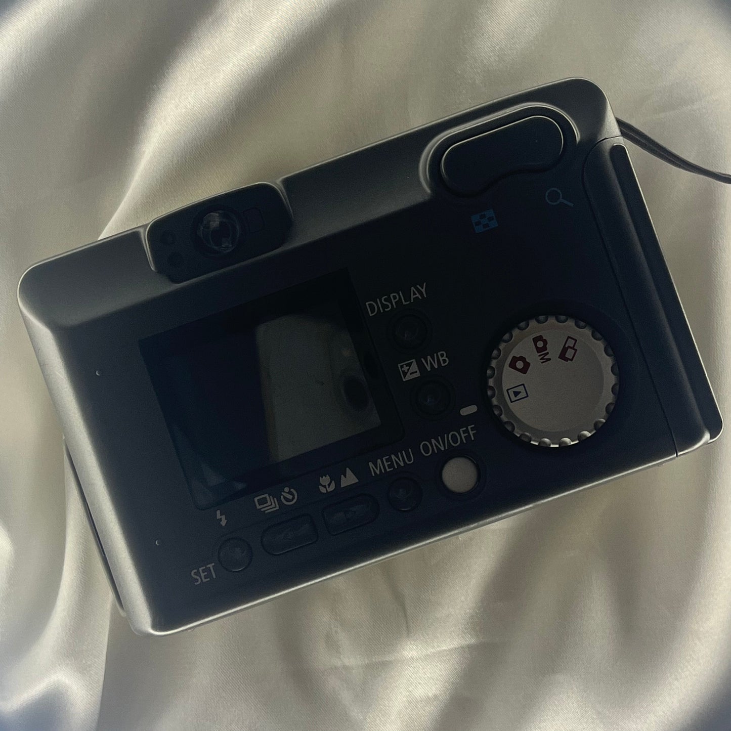 Canon PowerShot A20 1.3 mp Sliver (3)