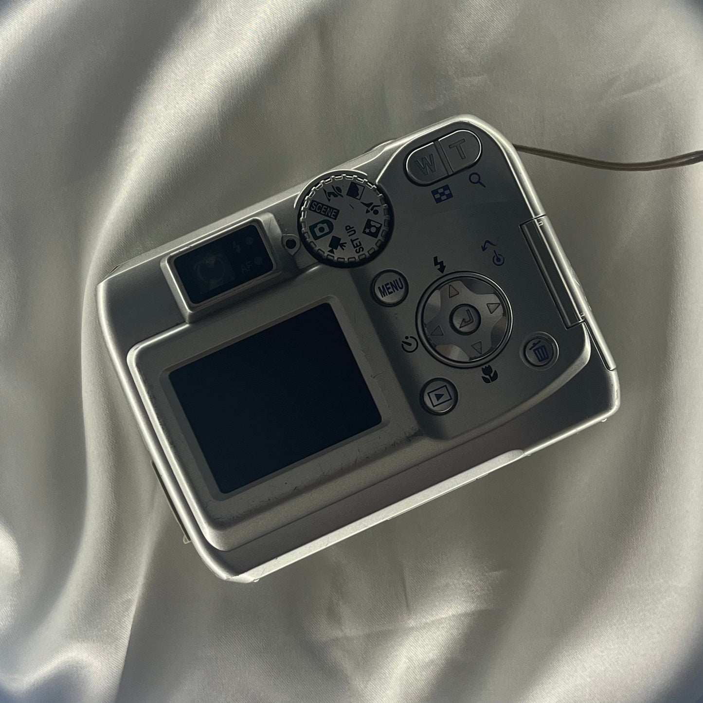 Nikon Coolpix 3200 3.2 mp Sliver (3)