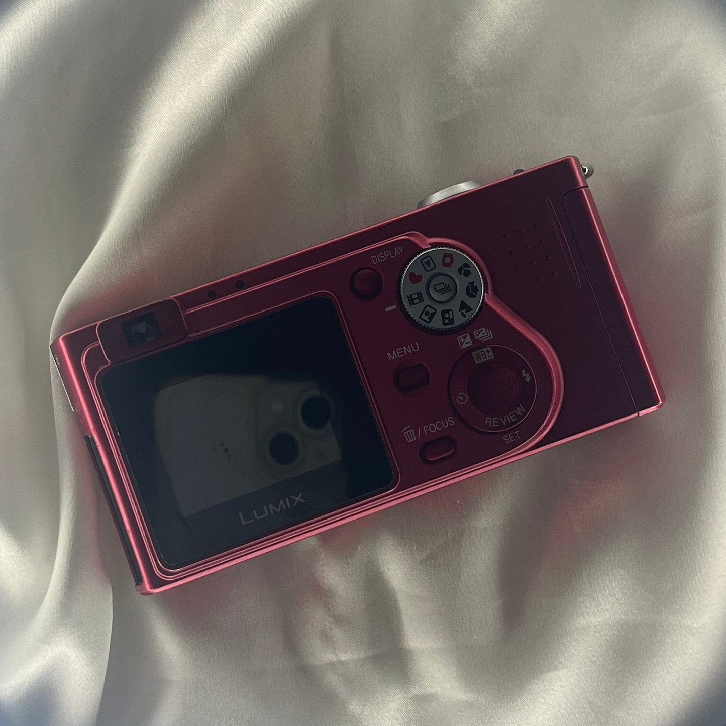Panasonic Lumix DMC-FX5 4.0 mp Pink