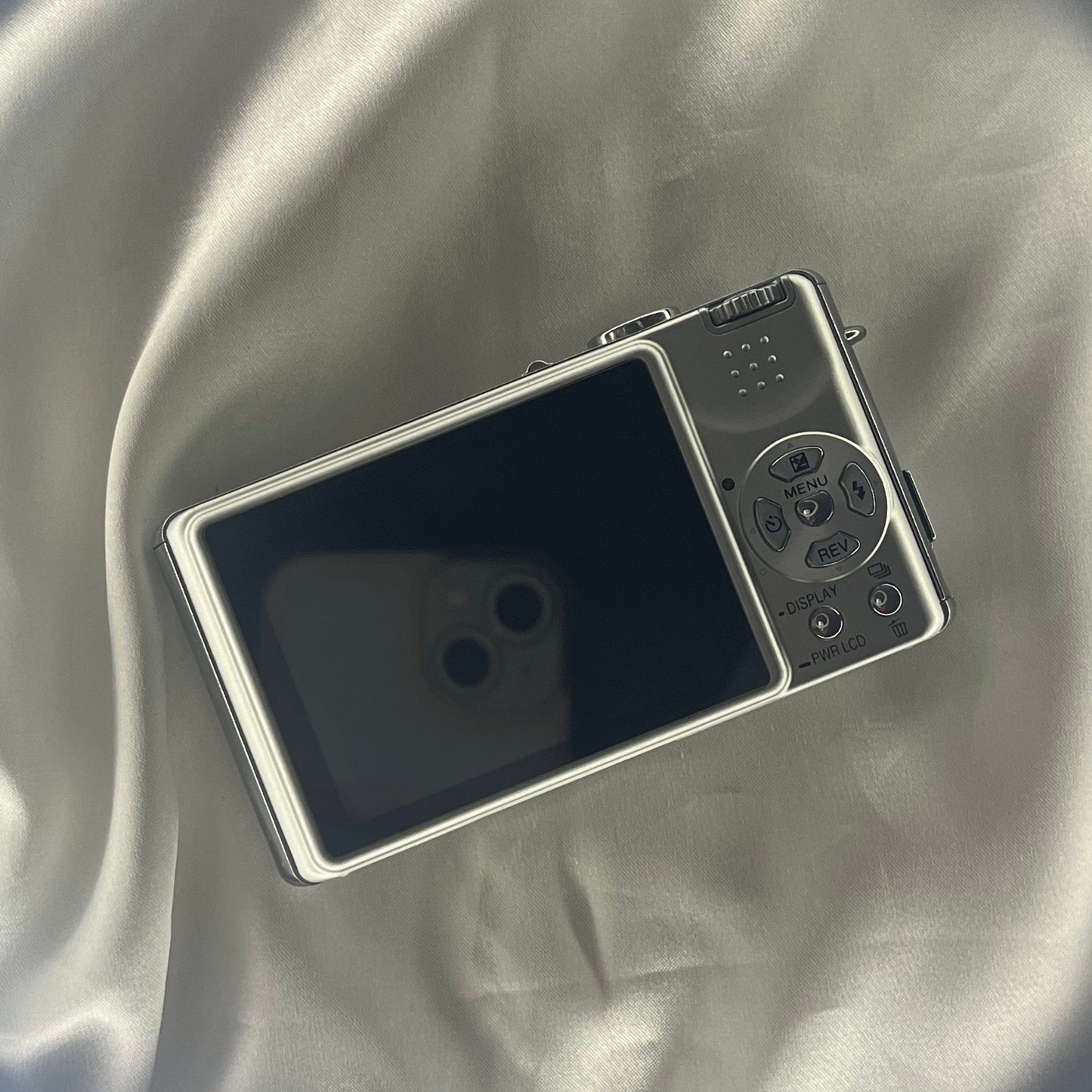 Panasonic Lumix DMC-FX7 5.0 mp Sliver