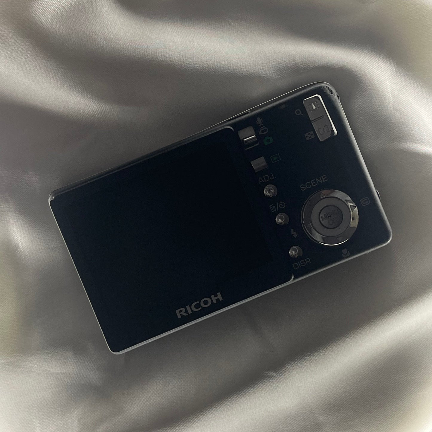 Ricoh Caplio R4 7.1 mp Black (2)