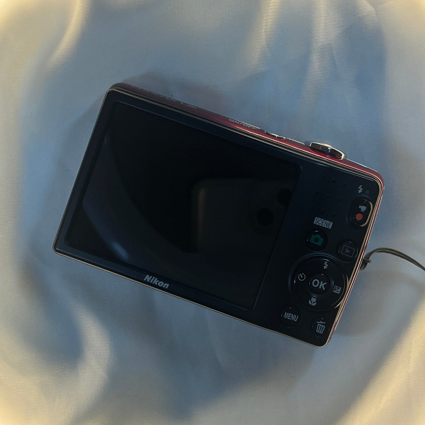 Nikon Coolpix L26 16.0 mp Wine Red