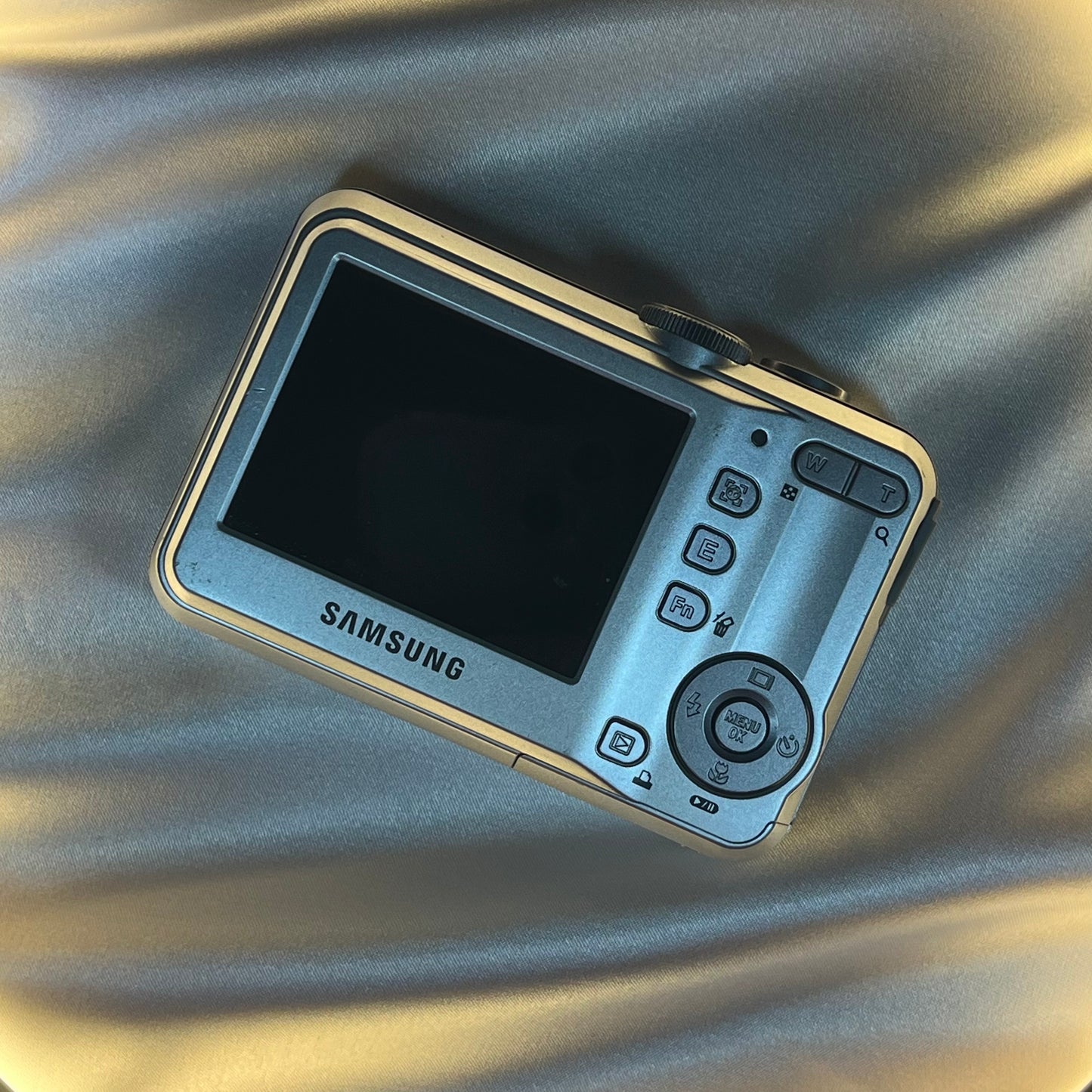 Samsung S760 7.2 mp Silver (1)