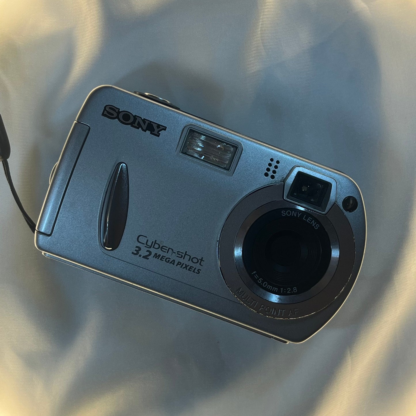 Sony Cybershot DSC-P32 3.2 mp Silver