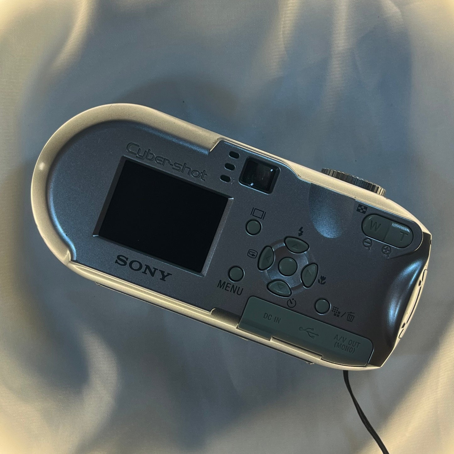 Sony Cybershot DSC-P73 4.1 mp Silver (4)