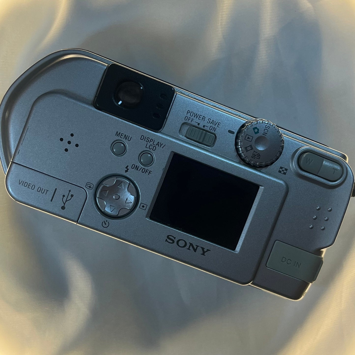 Sony Cybershot DSC-P51 2.0 mp Silver