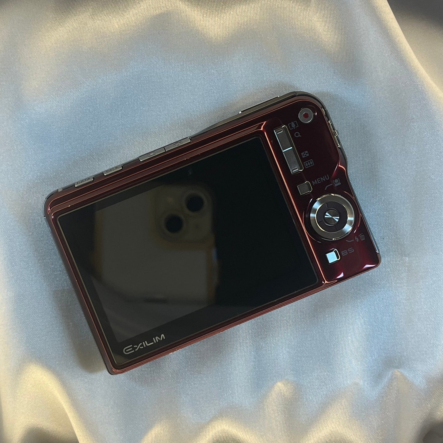 Casio Exilim EX-S880 8.0 mp Wine Red