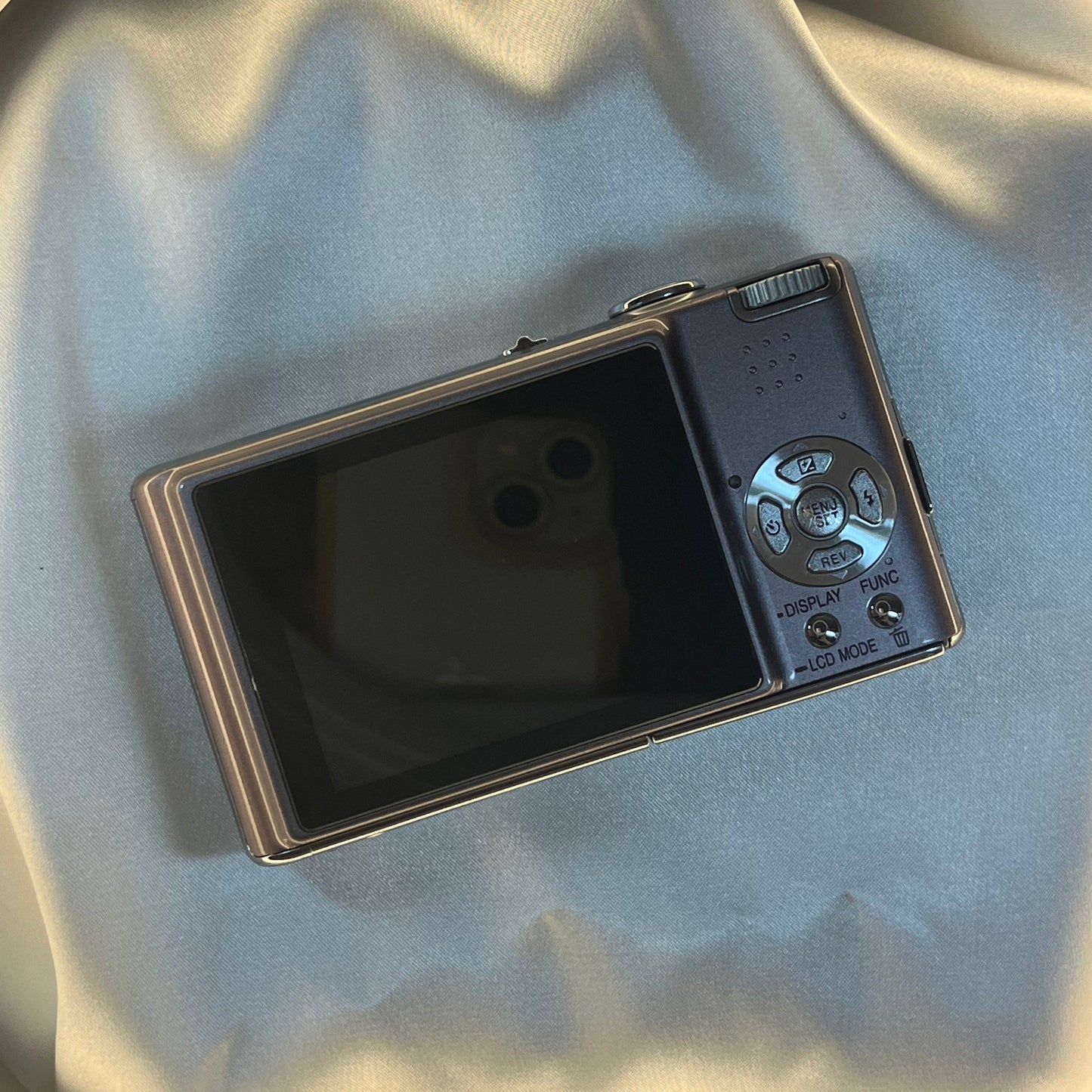 Panasonic Lumix DMC-FX30 7.0 mp Pink