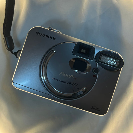 Fujfilm Finepix A201 2.0 mp Silver