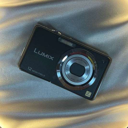 Panasonic Lumix DMC-FS10 12.0 mp Black