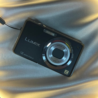 Panasonic Lumix DMC-FS9 12.0 mp Black