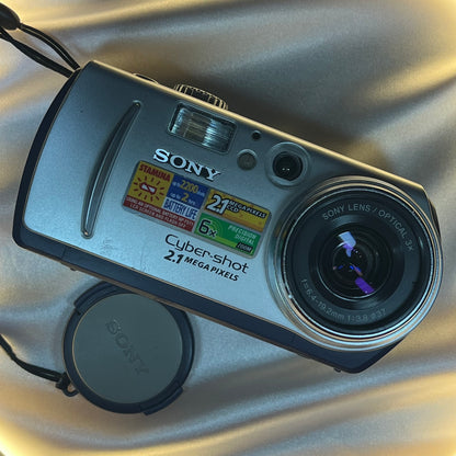 Sony Cybershot DSC-P50 2.1 mp Silver