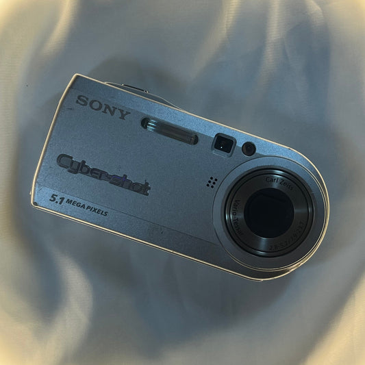 Sony Cybershot DSC-P100 5.1 mp Silver