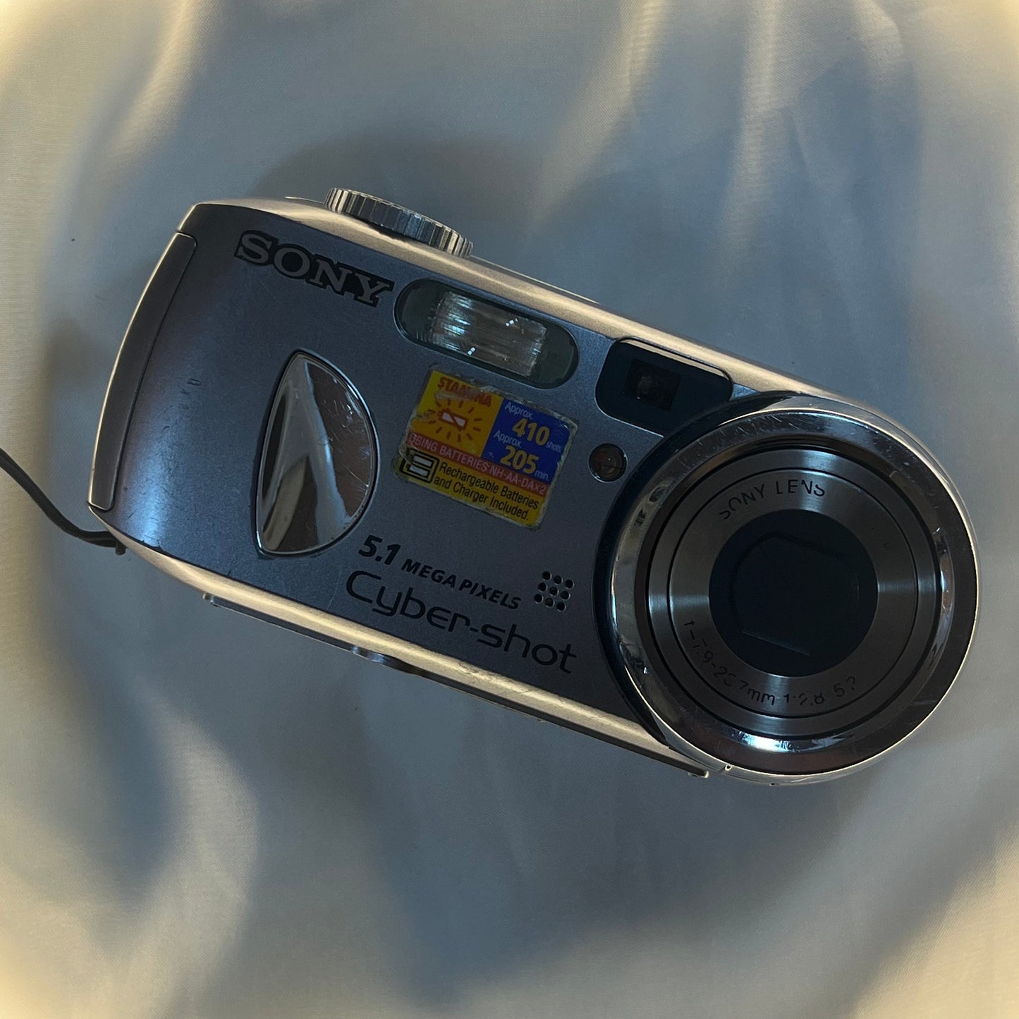 Sony Cybershot DSC-P93 5.1 mp Silver