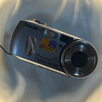 Sony Cybershot DSC-P93 5.1 mp Silver