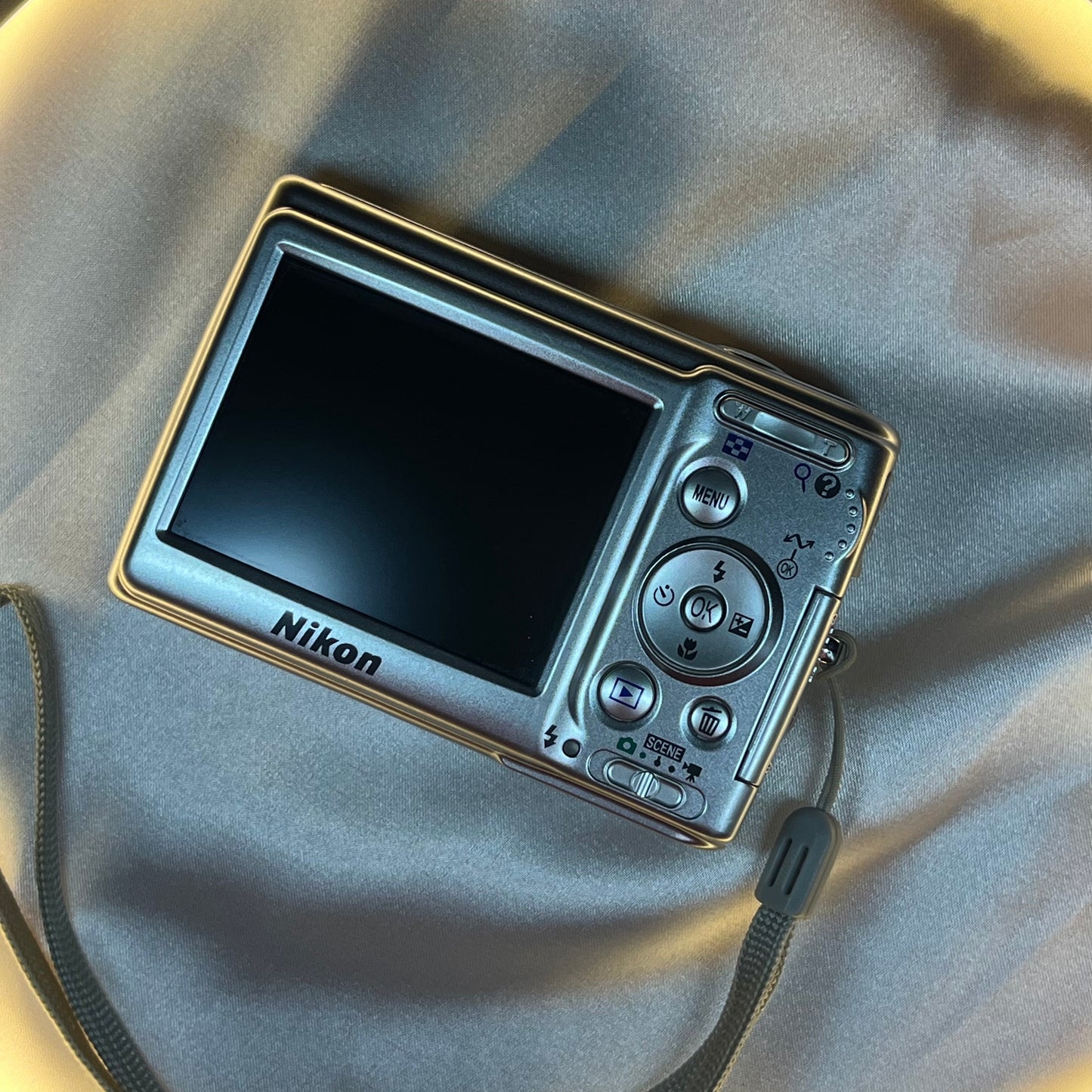 Nikon Coolpix L12 7.1 mp Silver