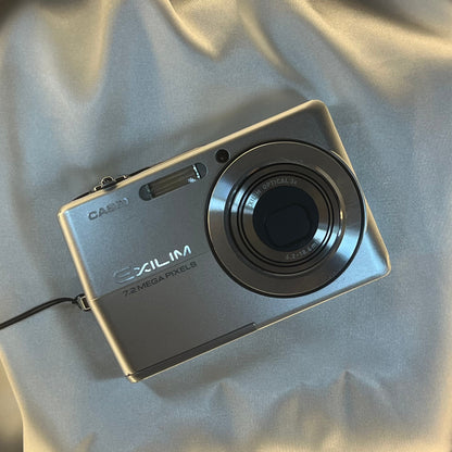 Casio Exilim EX-Z700 7.0 mp Silver